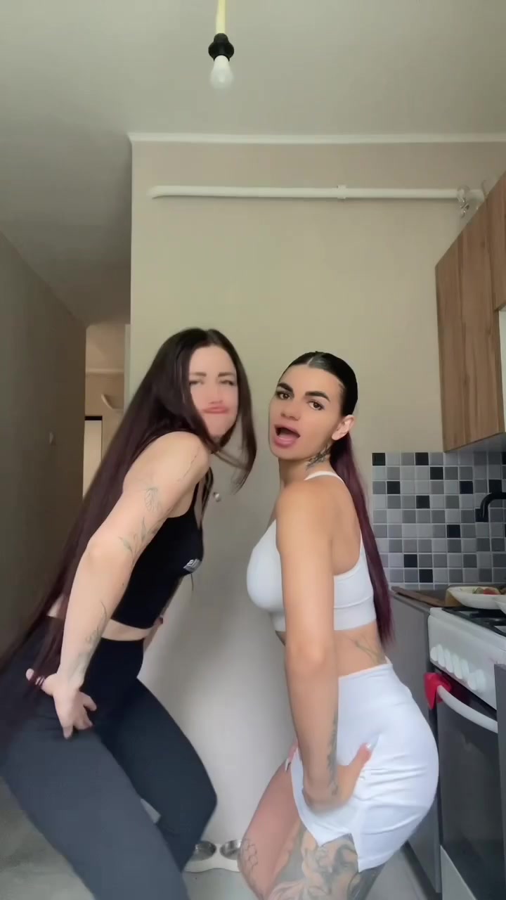 @Alina🦋✨