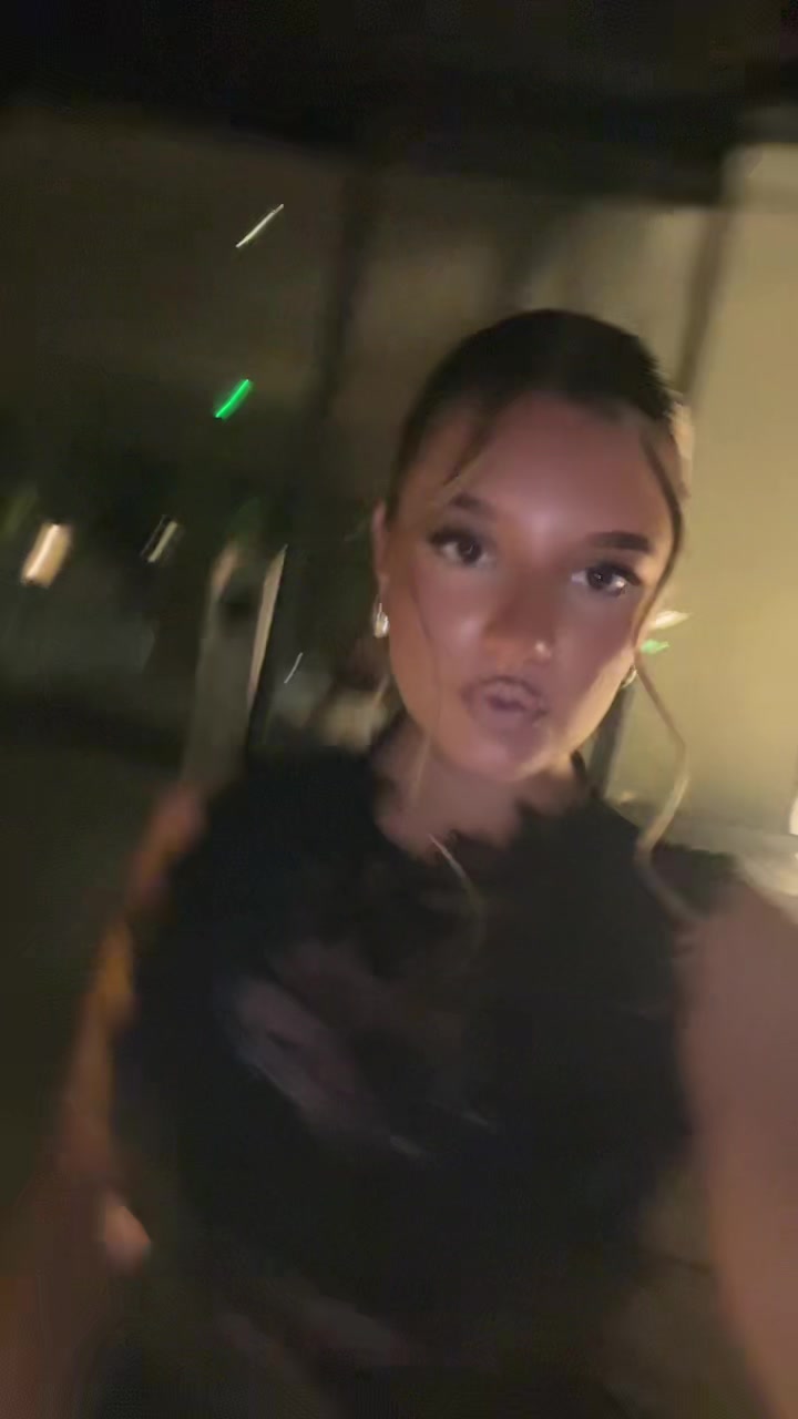@аня