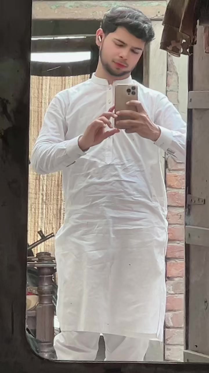@Awais🐇
