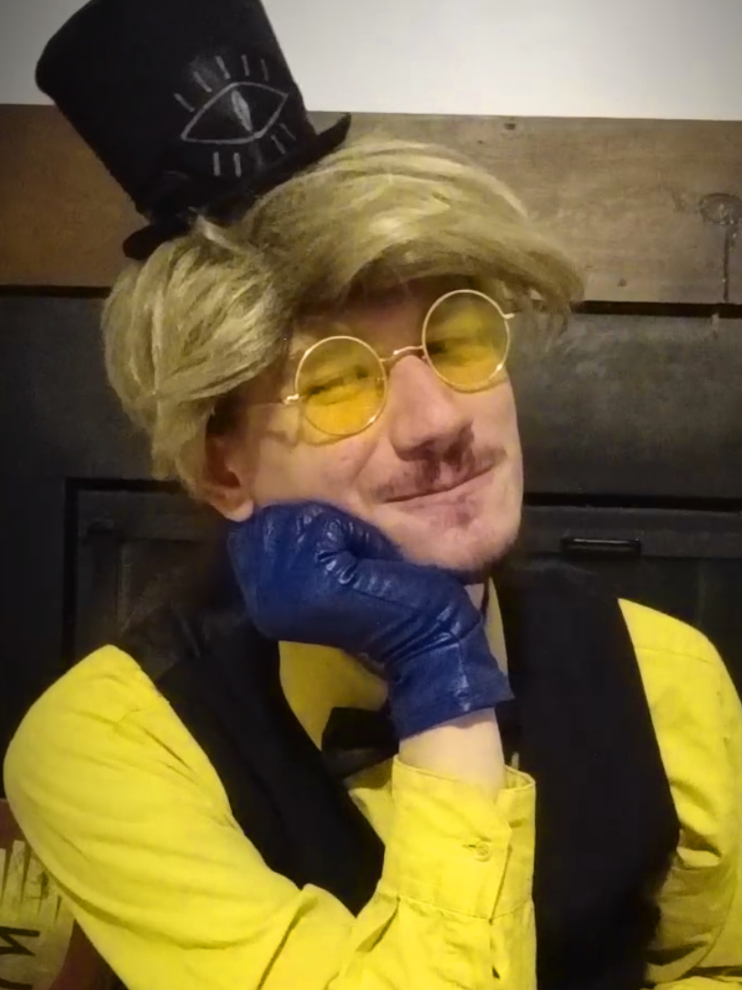 @Sam (SamulationCosplay)