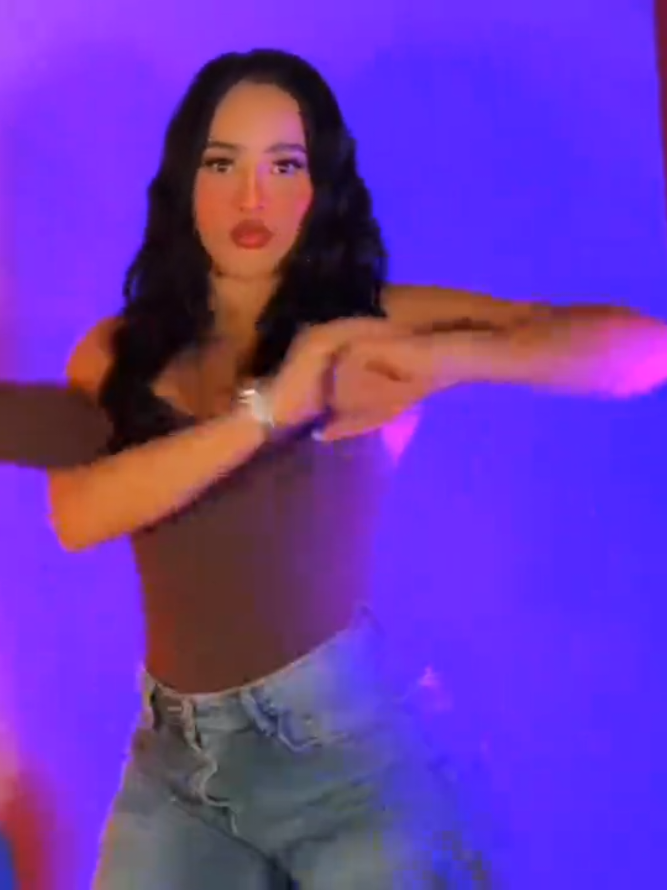 @𝓜el🦥