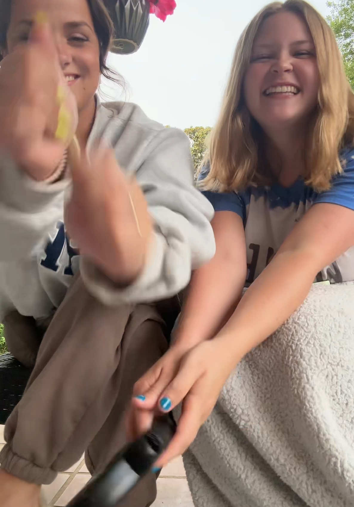 @aj