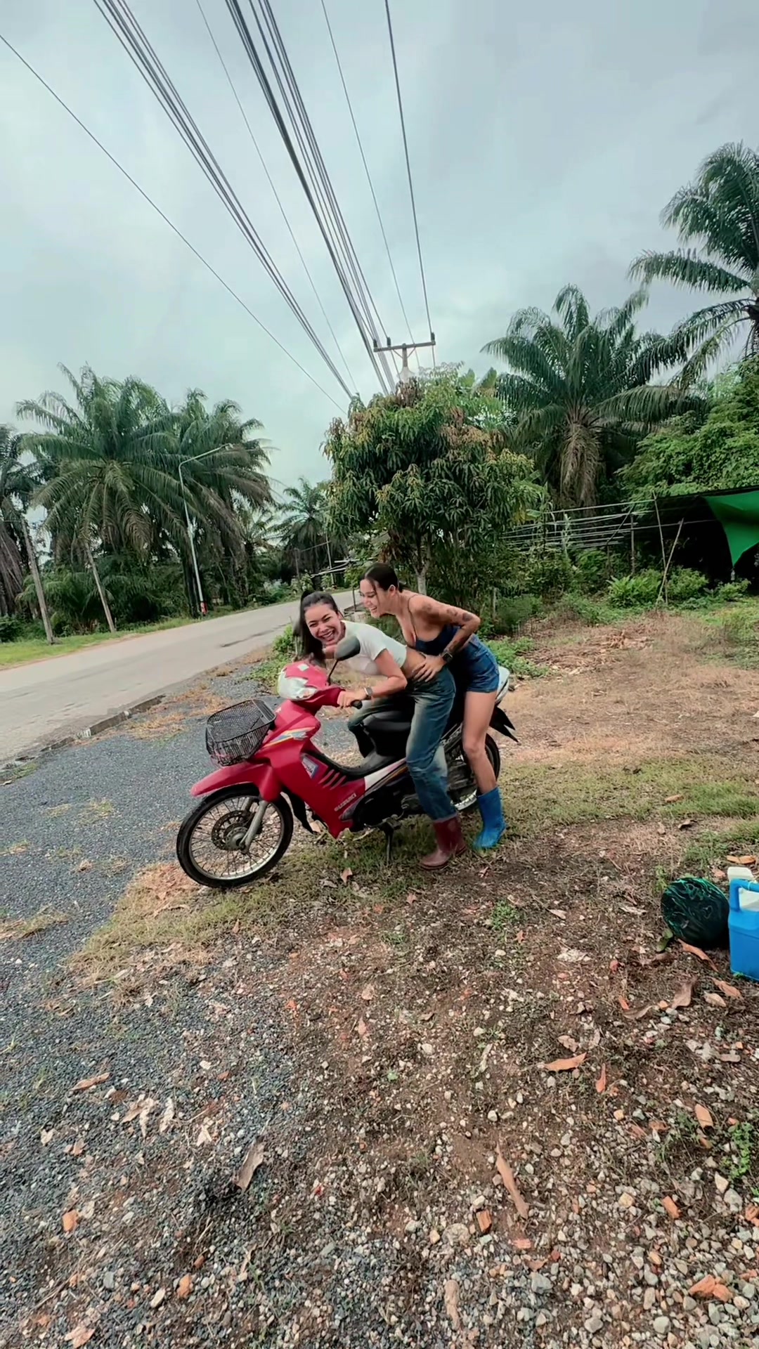 @🧿🇱🇦 Bewbiw🇹🇭🧿