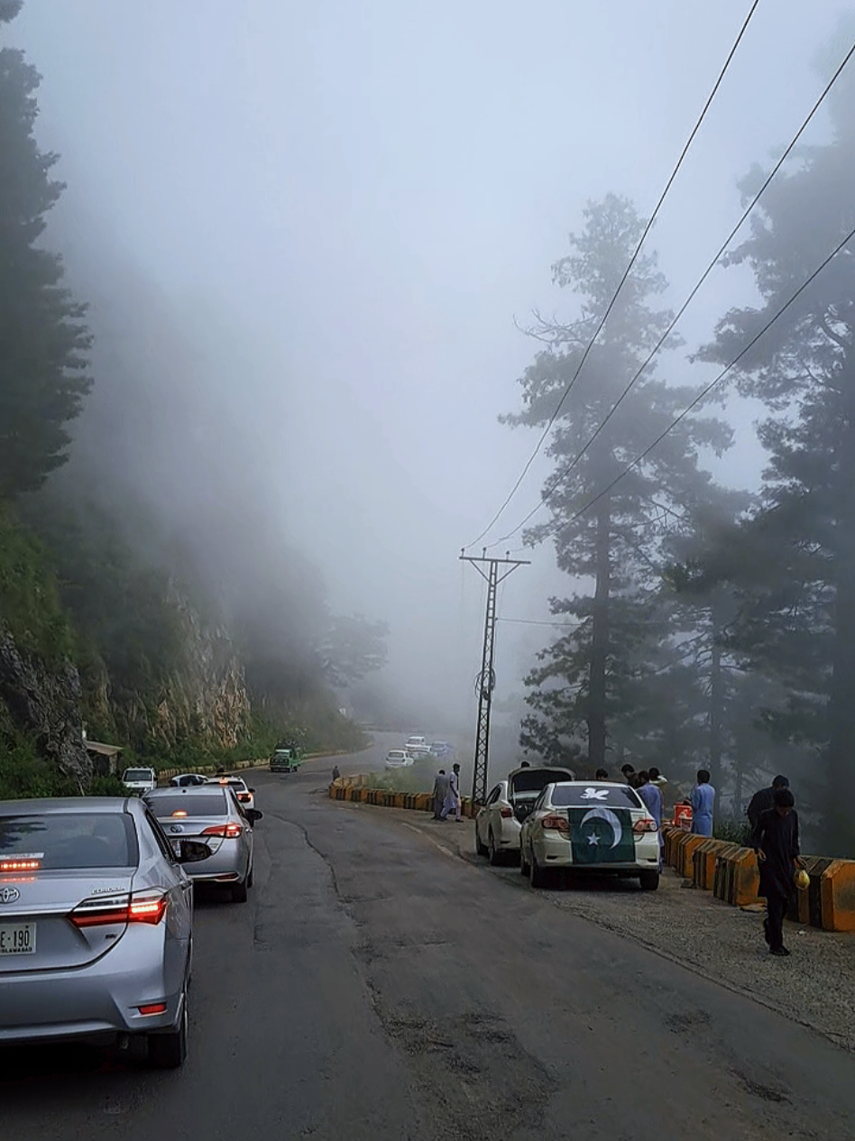@azaD-o-QaiD-kasHmir