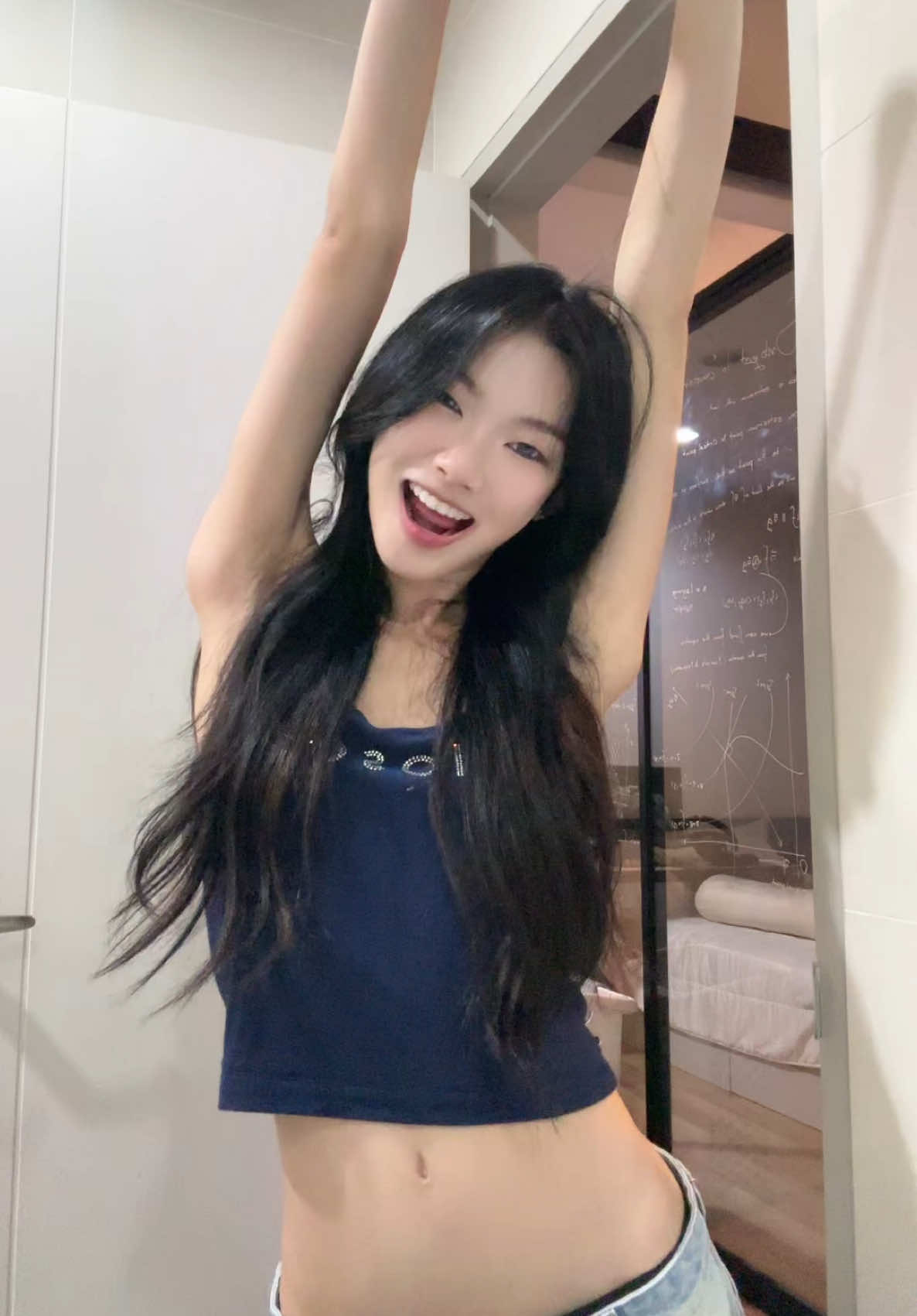 @ม ิ ว  🌸