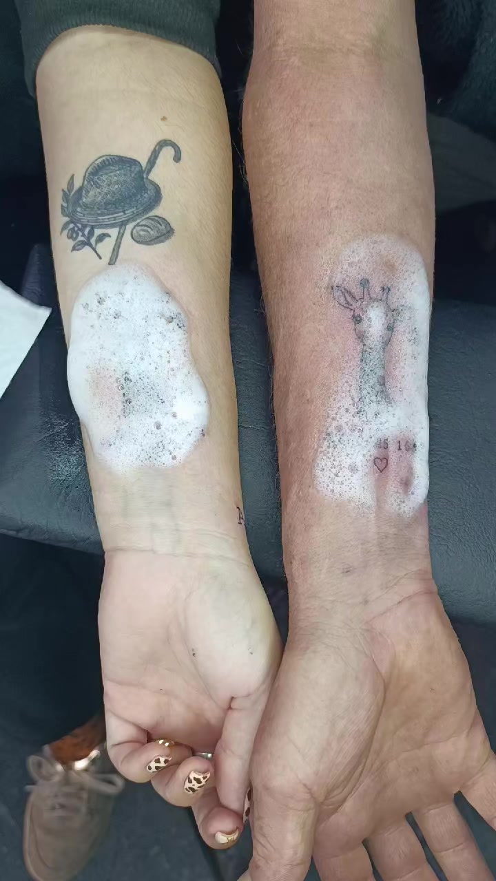 @Hilaria.tattoo