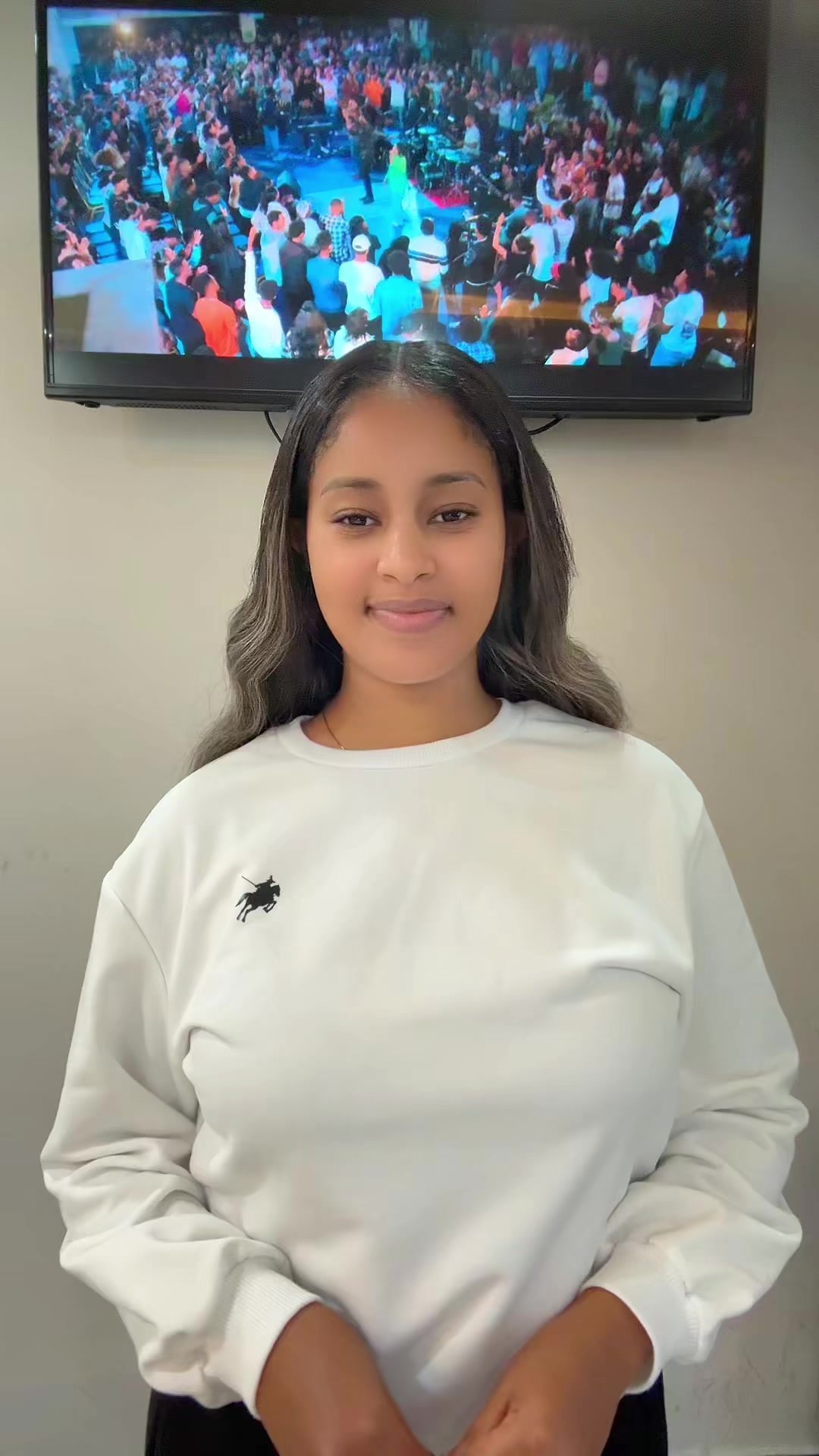 @Bella (እ-ኑ)