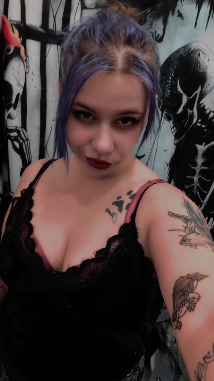@buzzedqueen