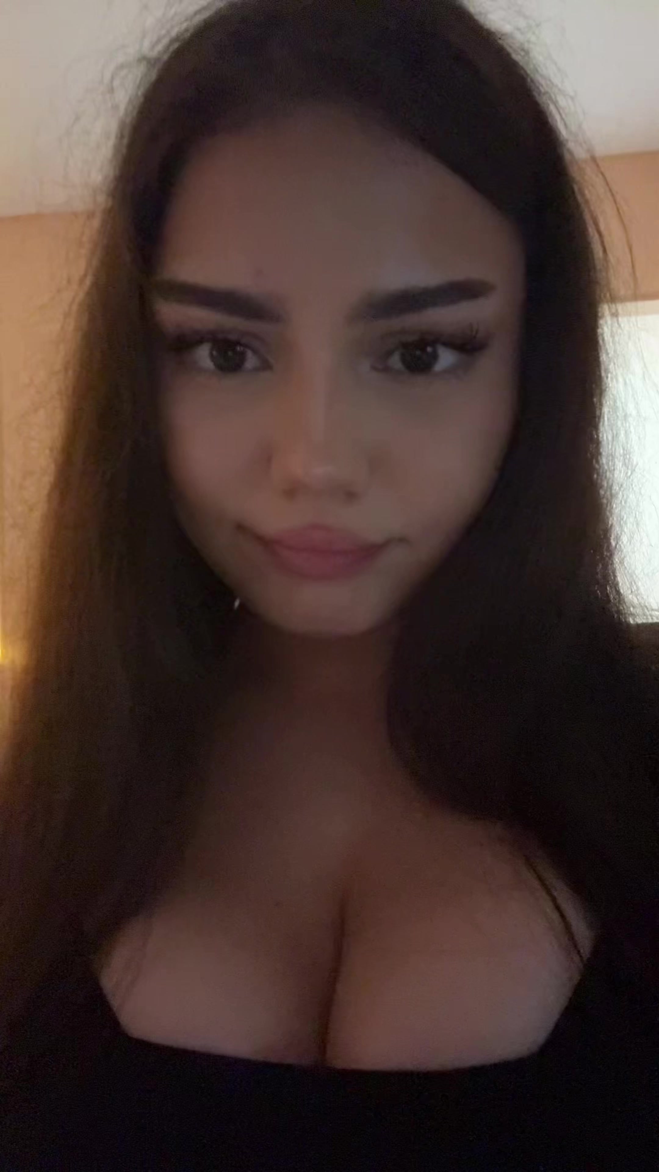 @⃟