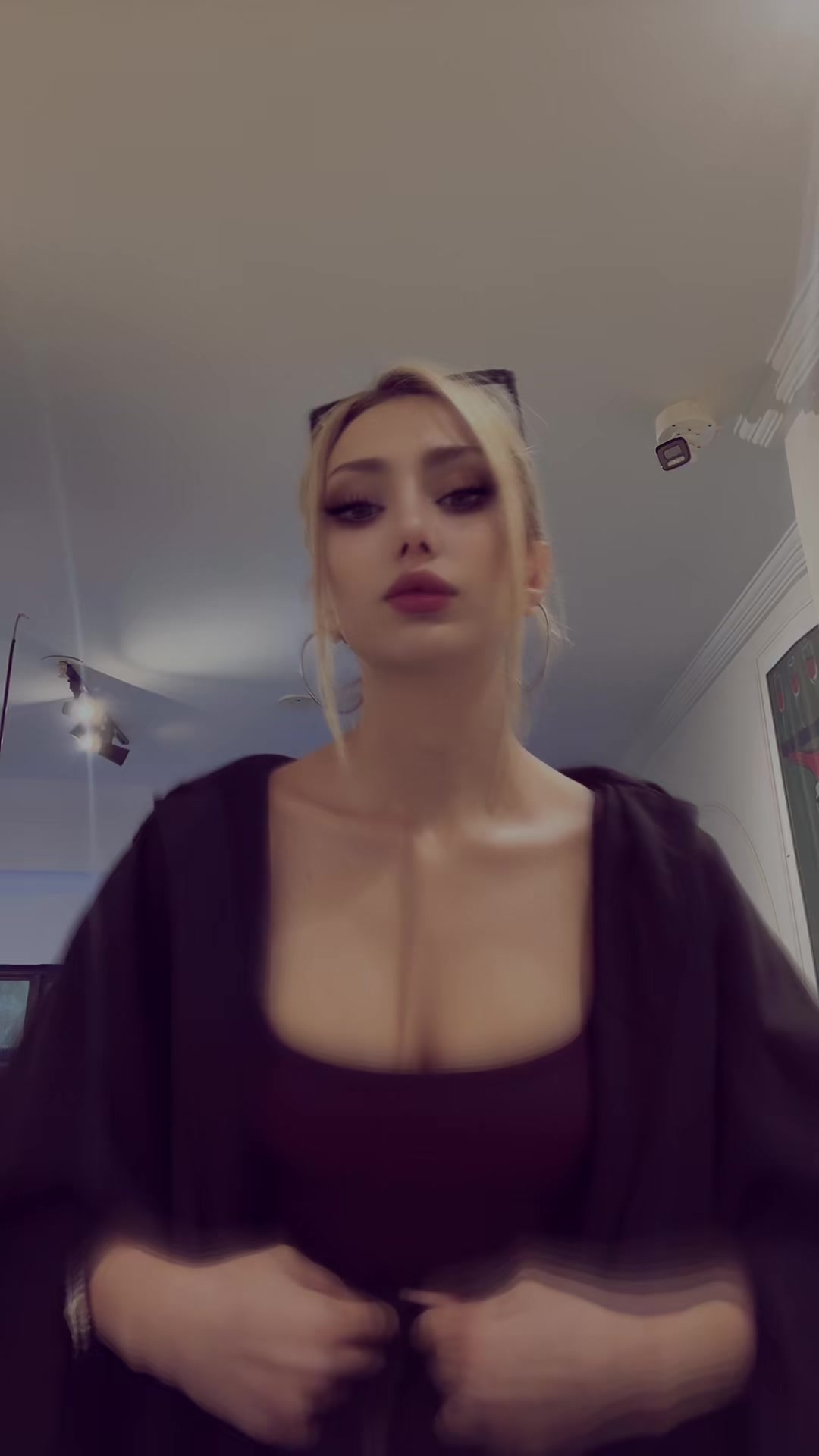 @hell._.ix