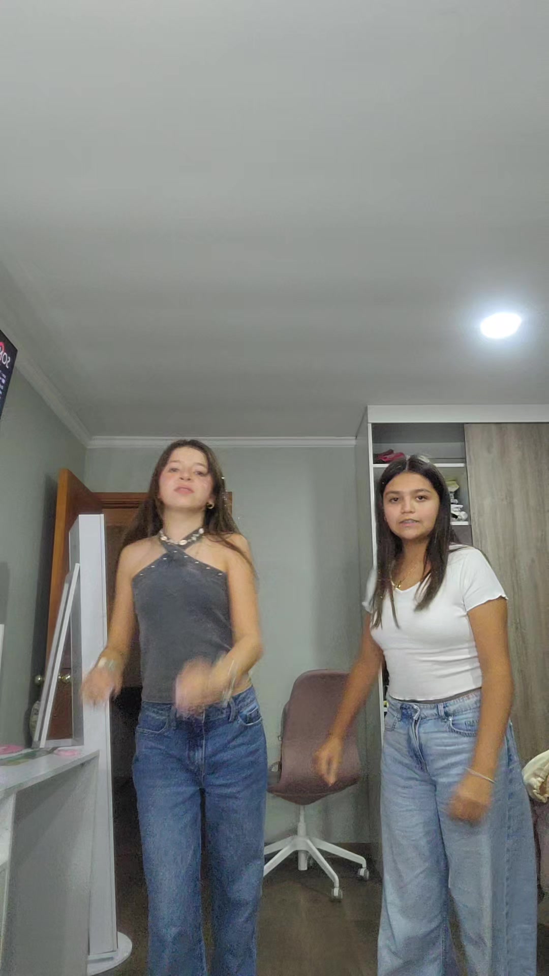 @Agus_AyM12