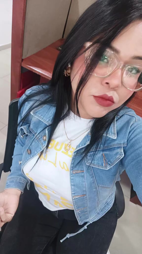 @GloriSting🦂