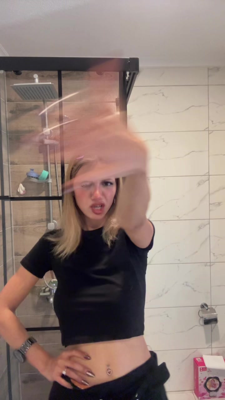 @ezgiakyll