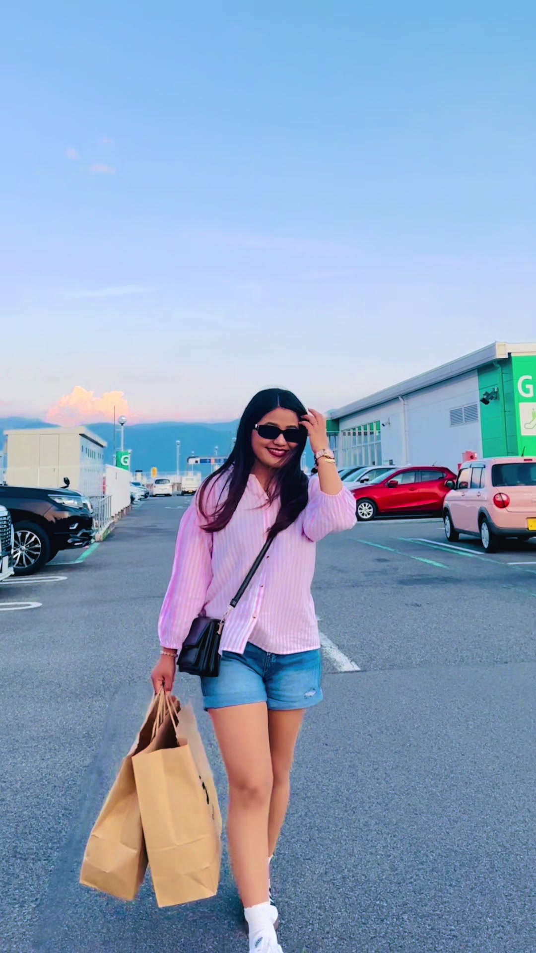 @LEENA🕊