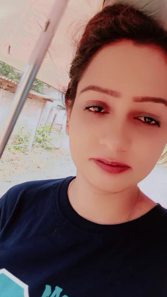 @🇱🇰pahasna Dili manisha🇰🇼
