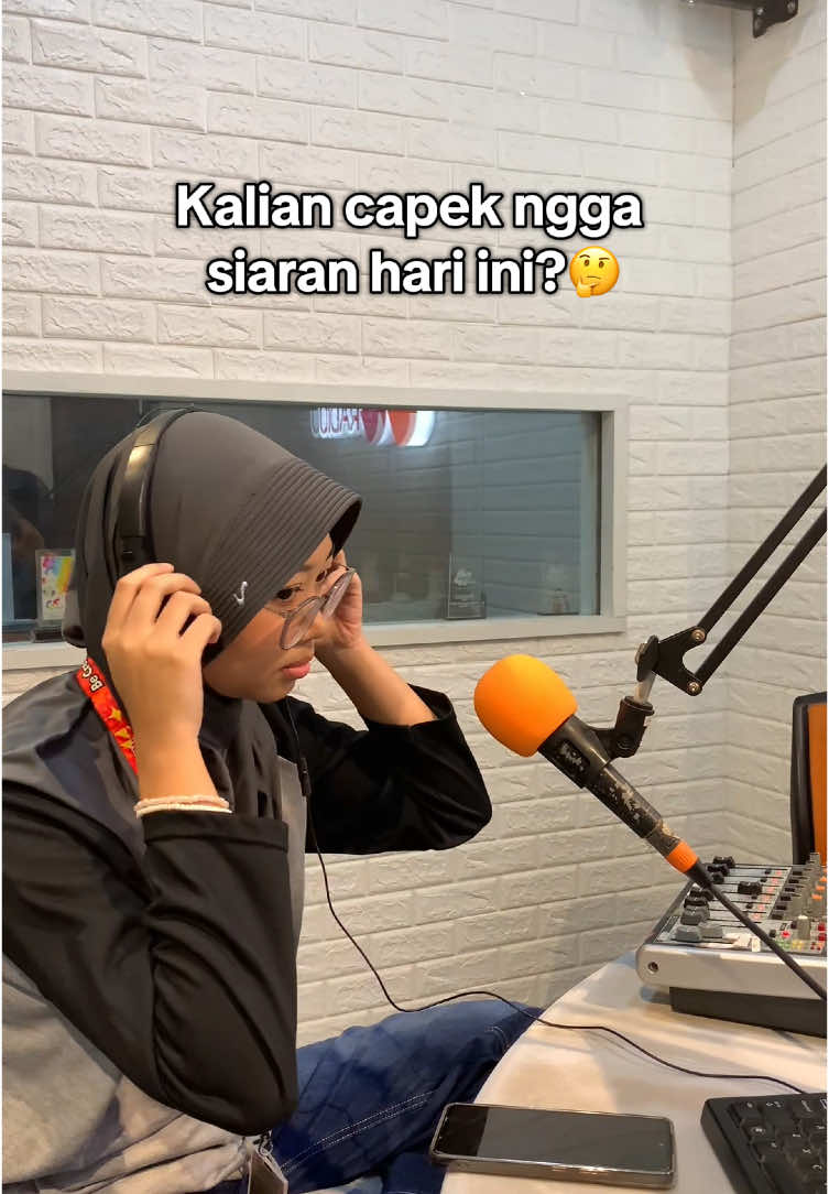 @IKOM RADIO!