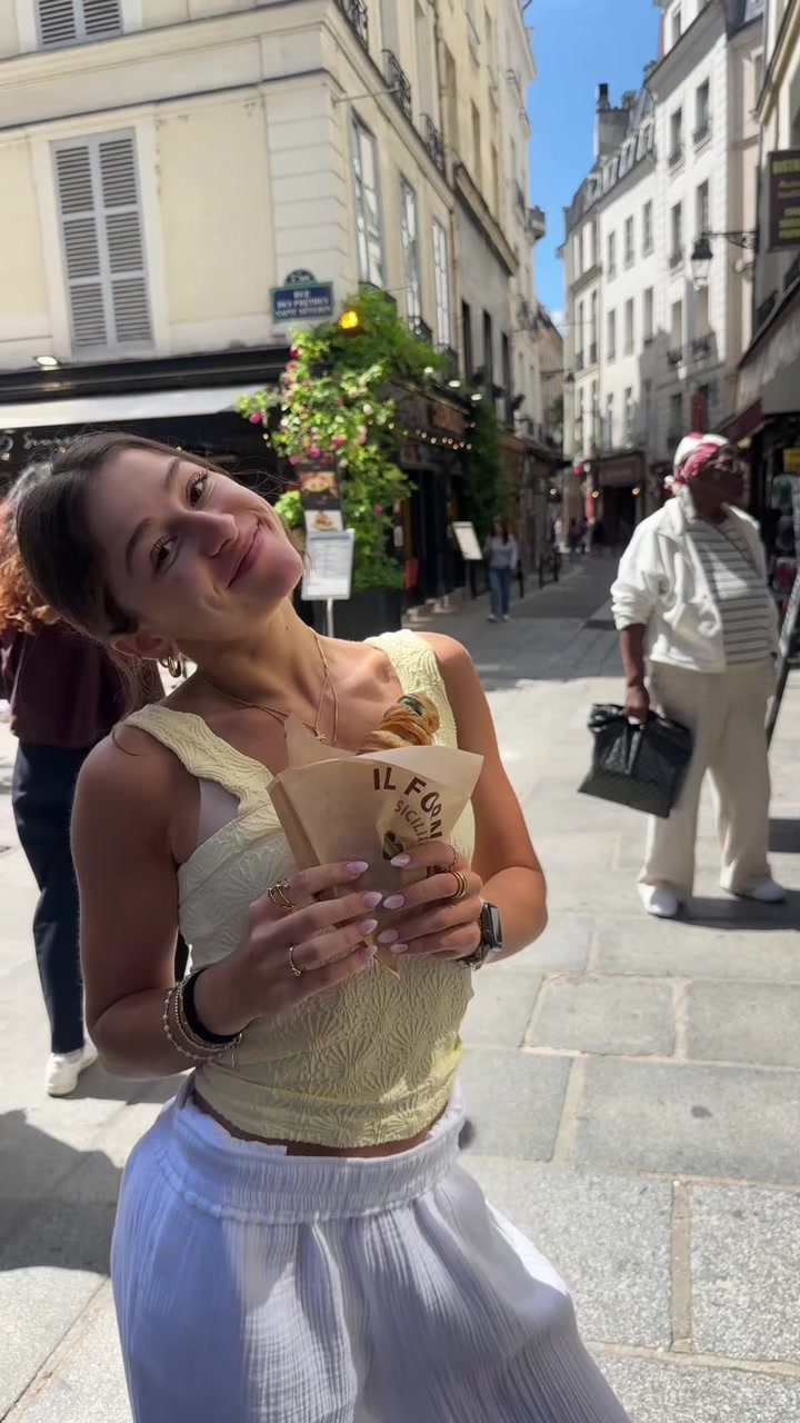 @TAYLOR🧸👼