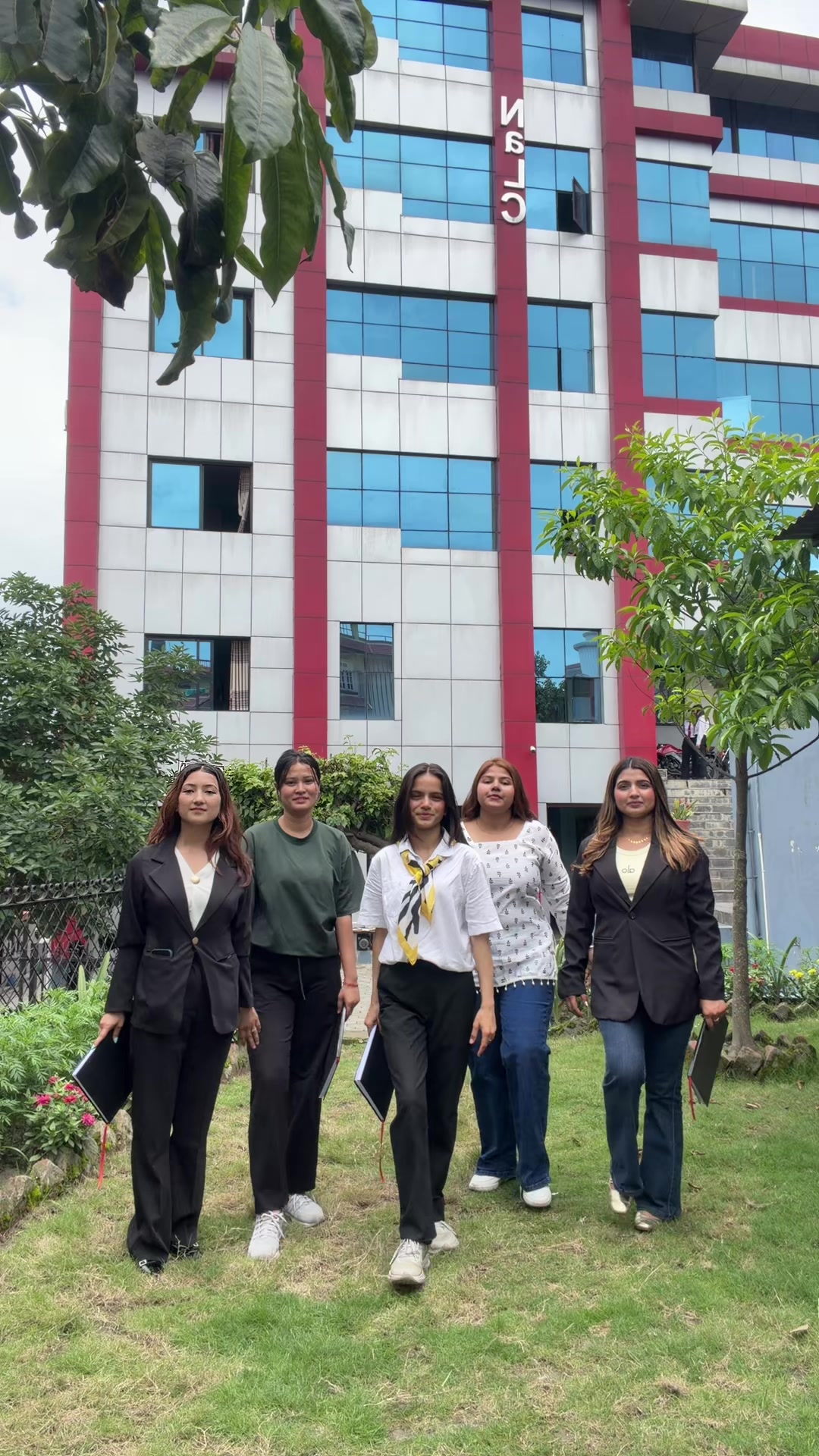 @Supriya Jha ⚖️