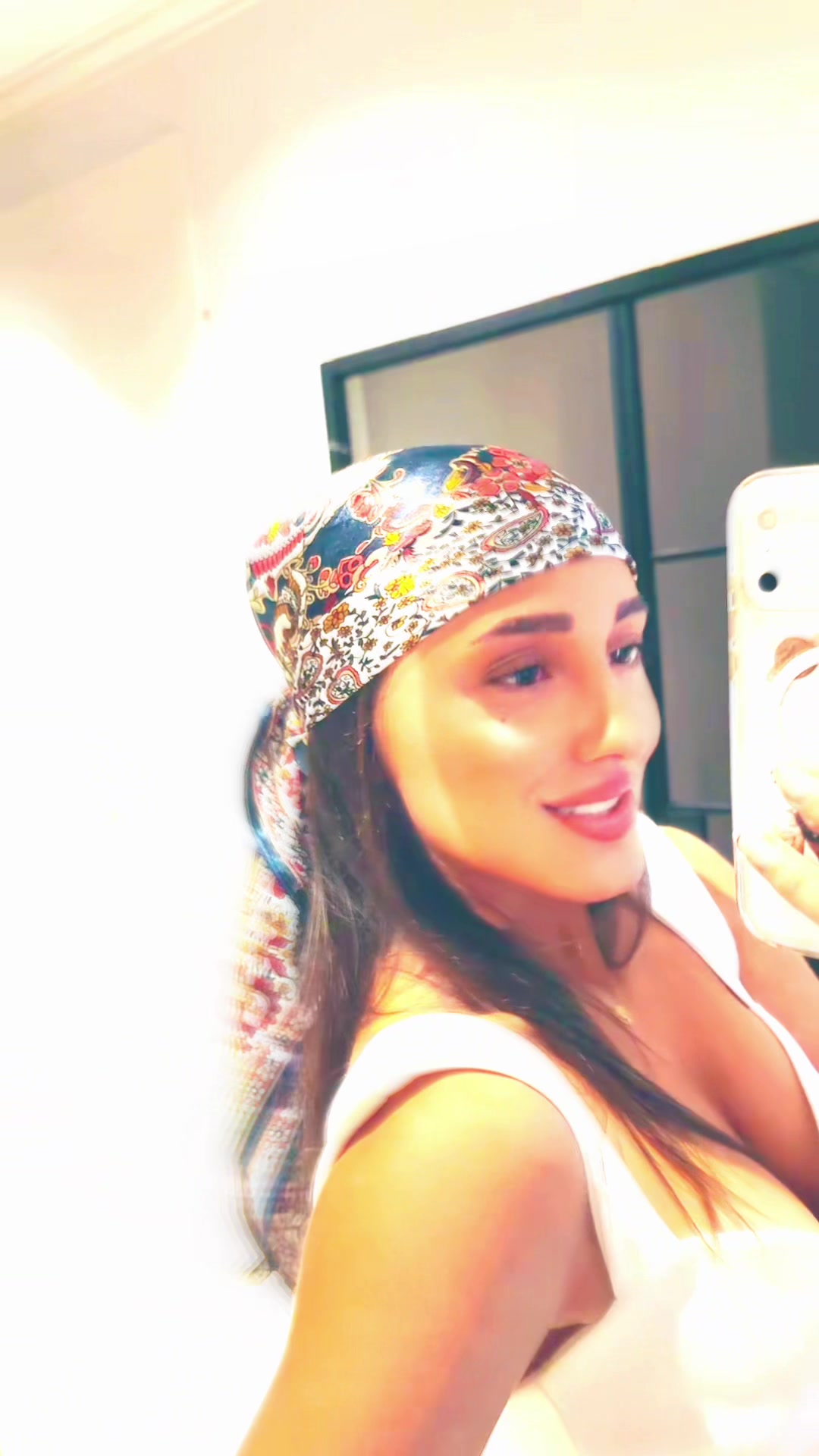 @larisa