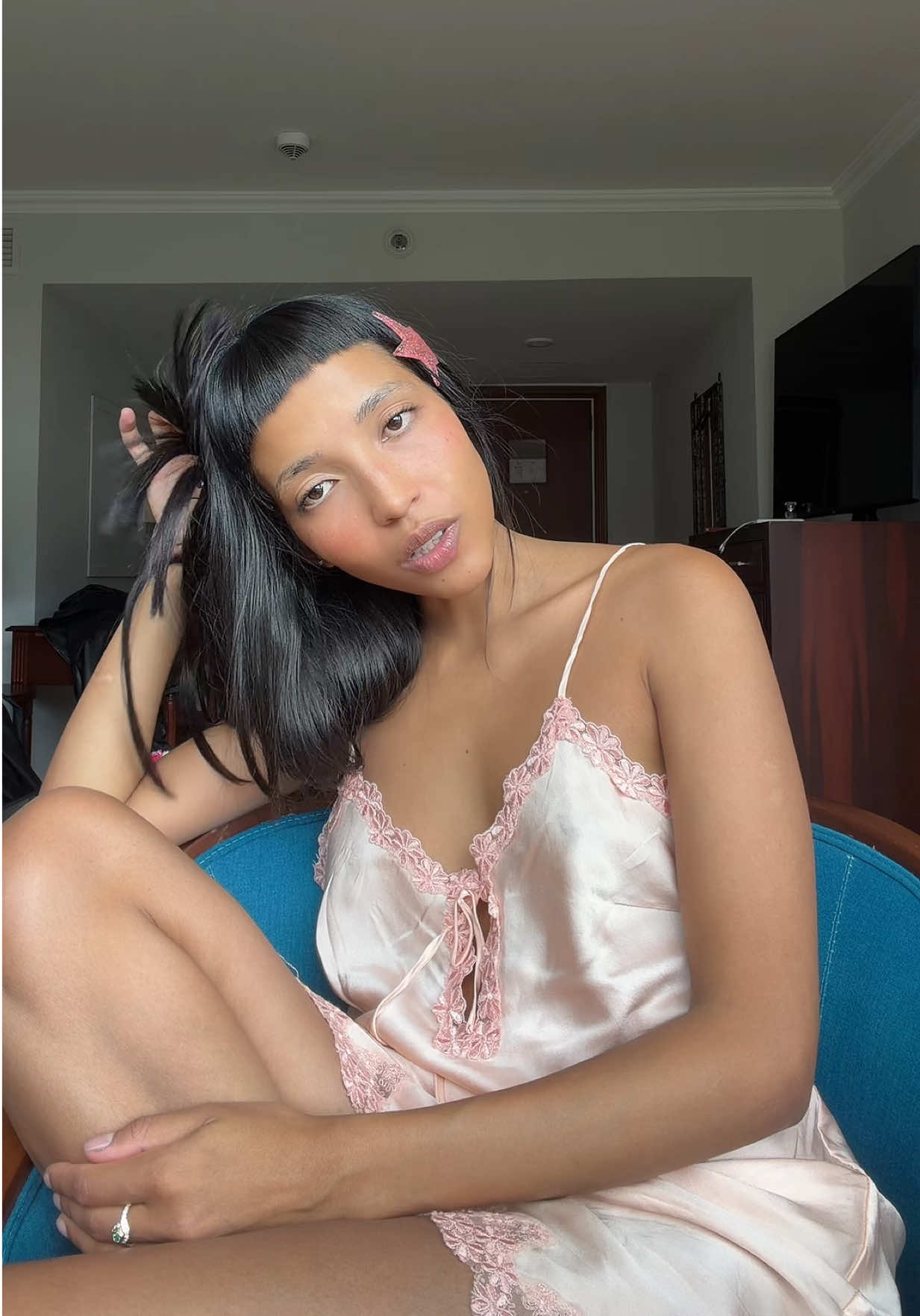 @callmeakimaa