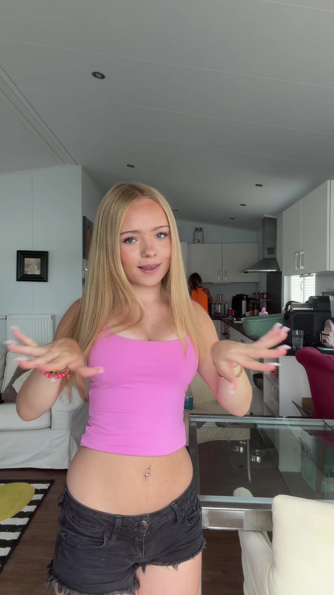 @romy_ronm