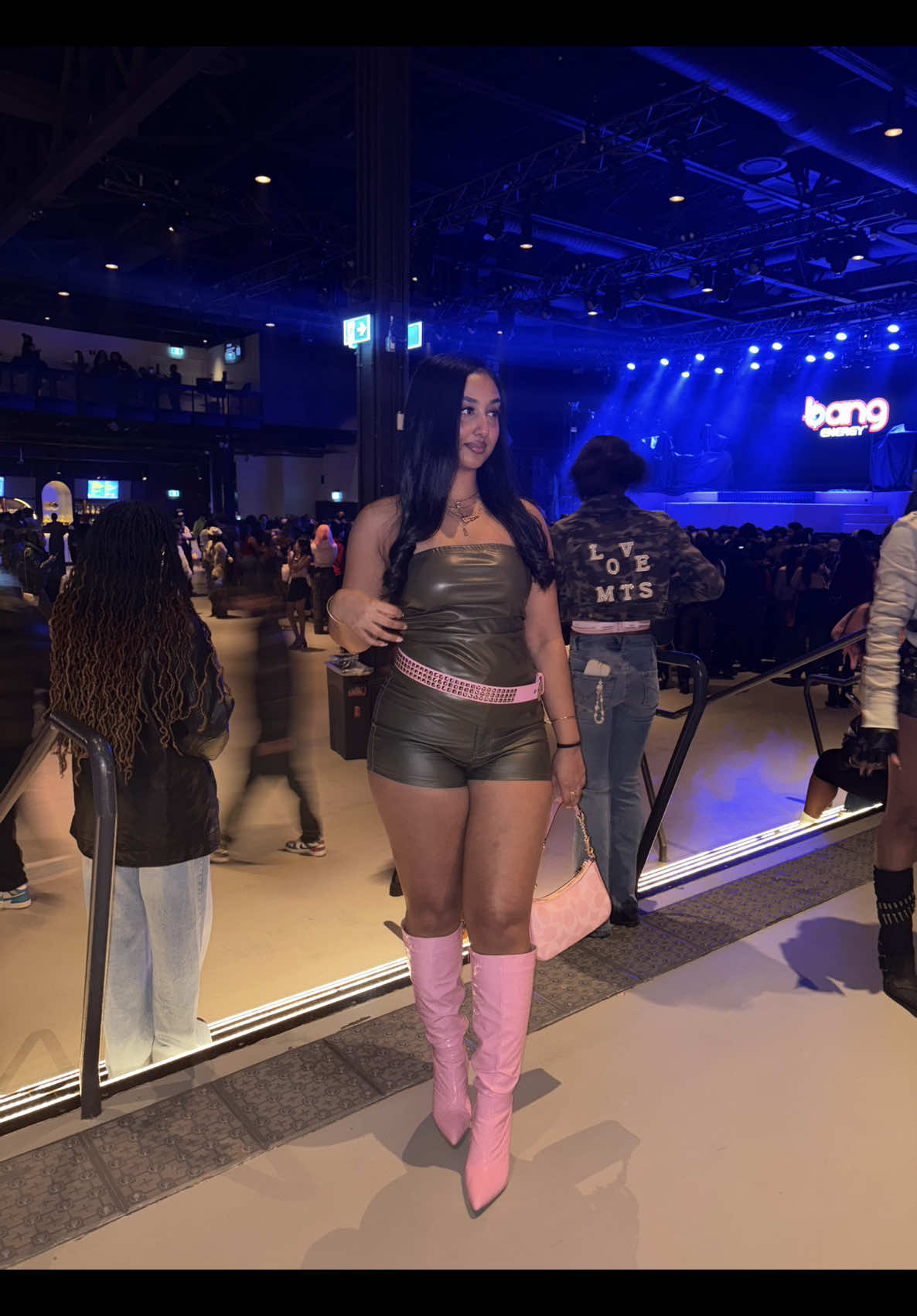 @Eshaana 🖤
