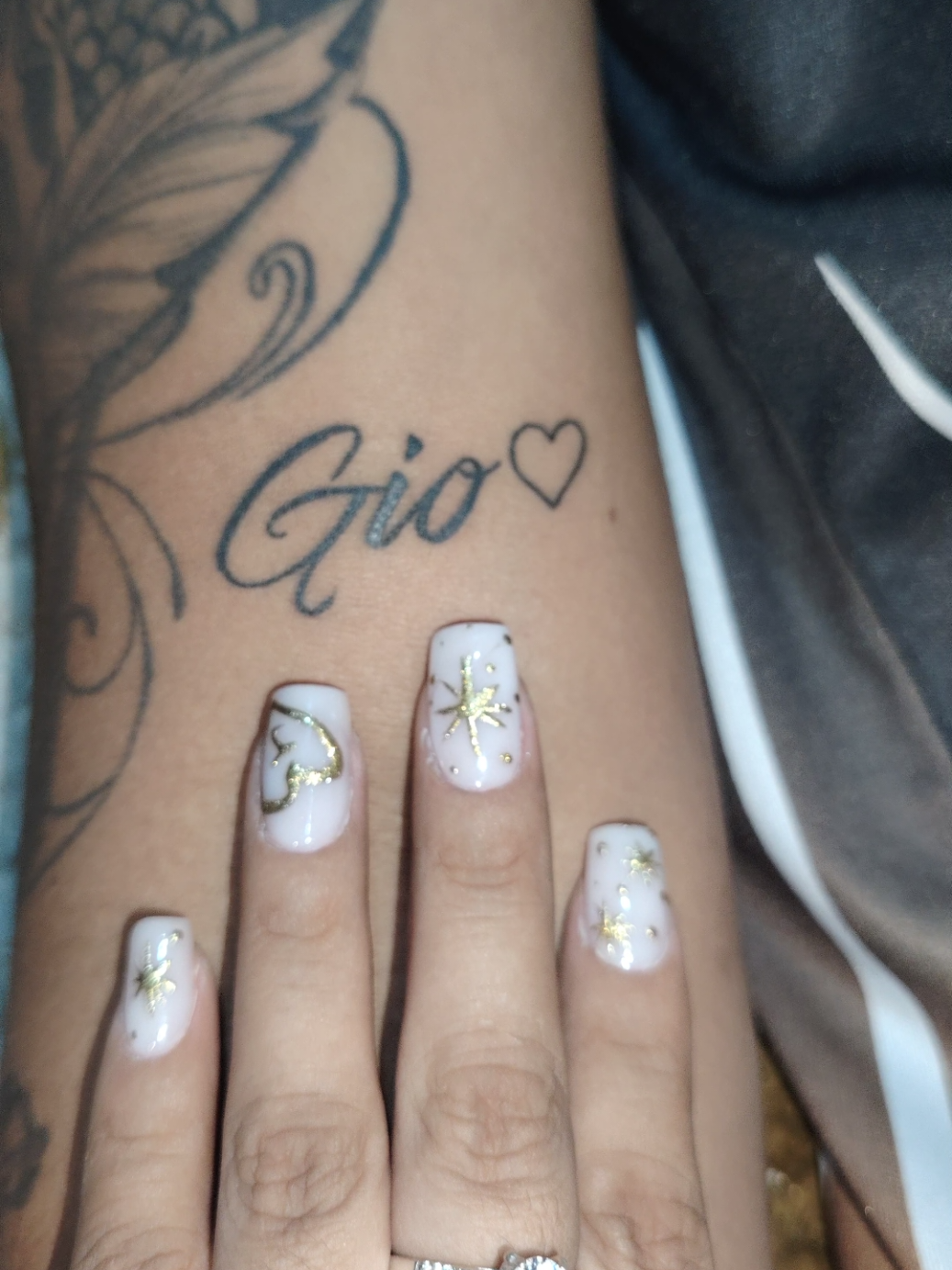 @Gio Moon