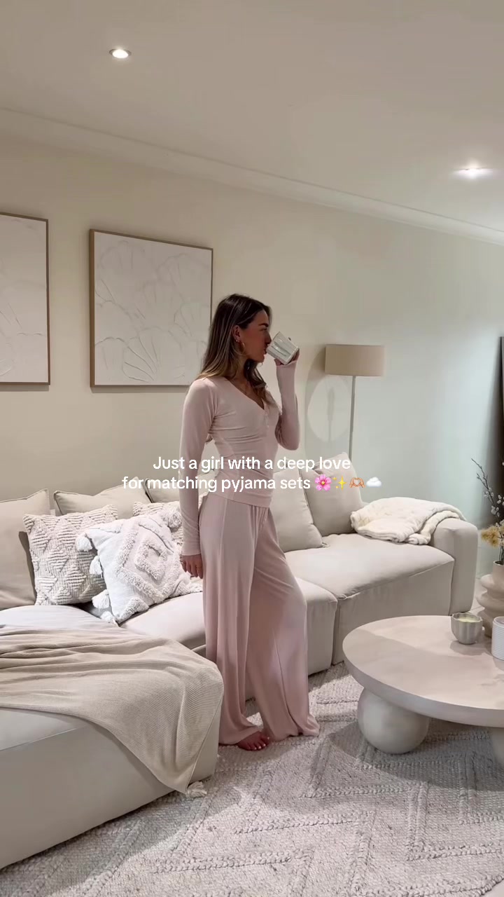 @Homebodii