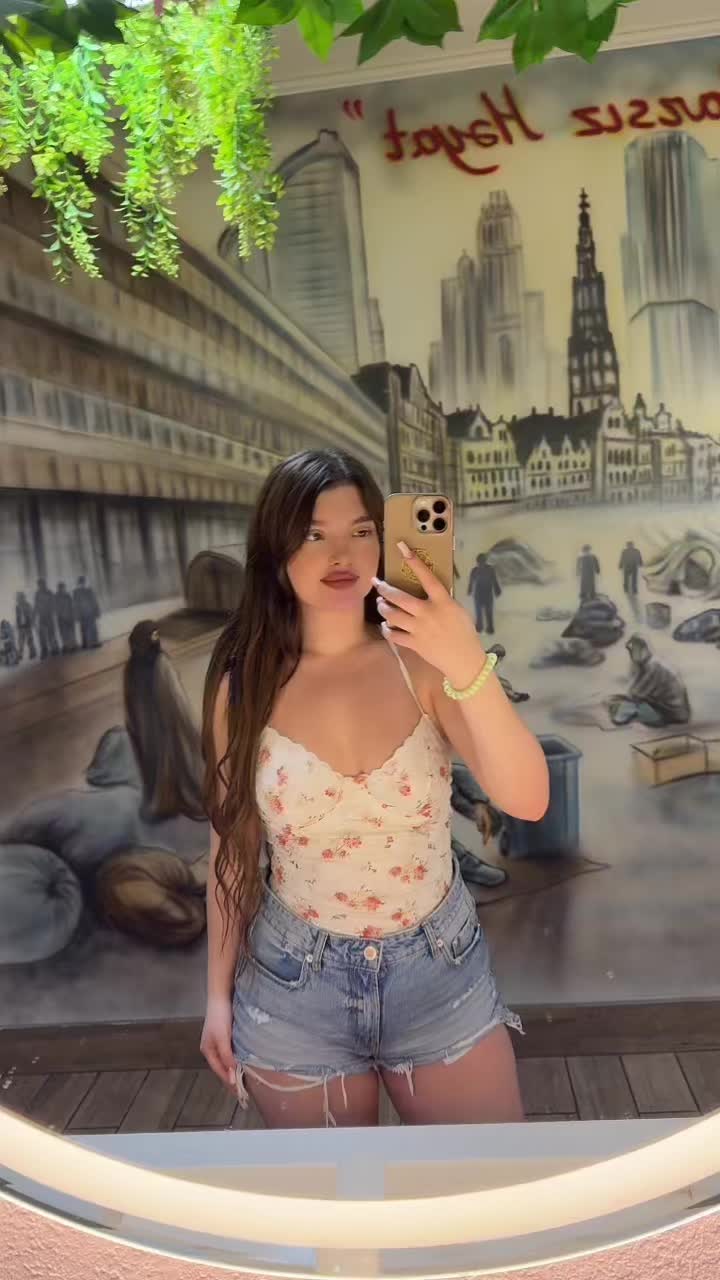 @Moniş🤍