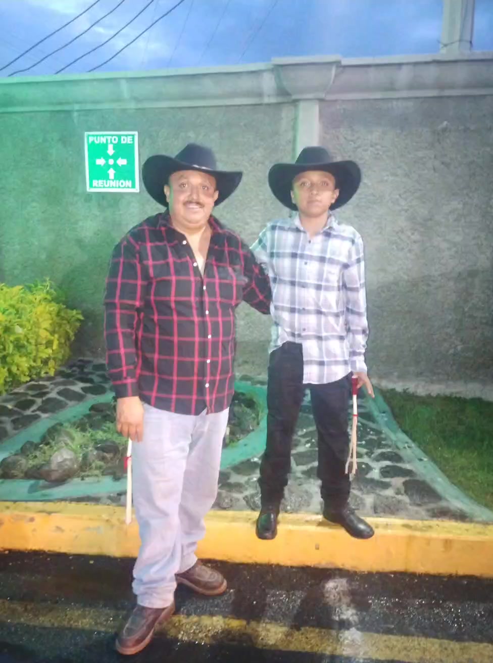 @Arturo Esquivel