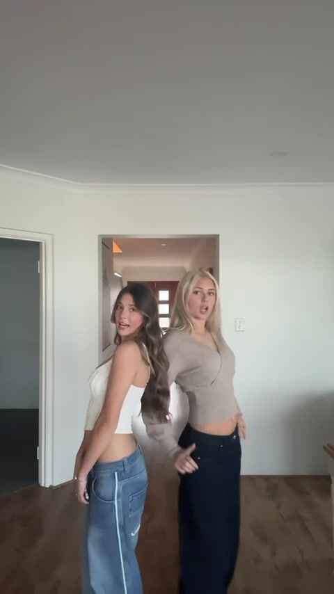 @anaiyax2
