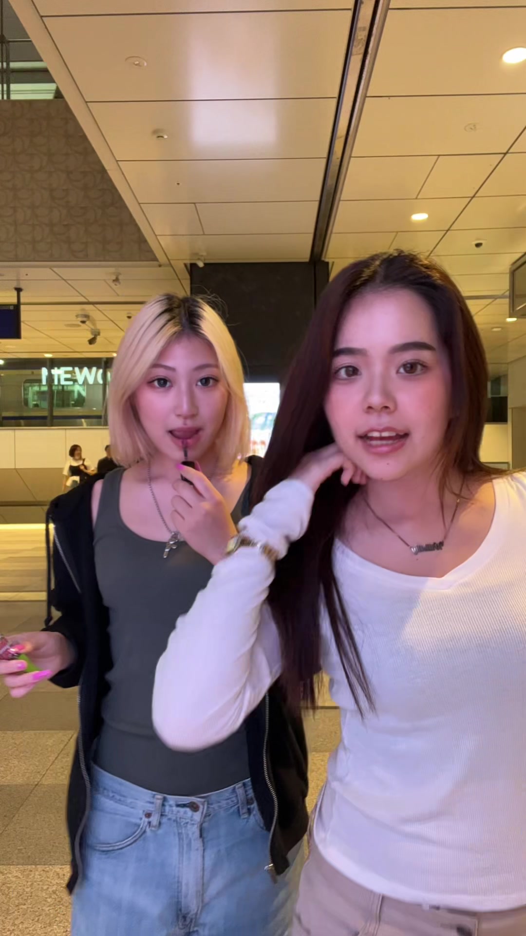 @aoi