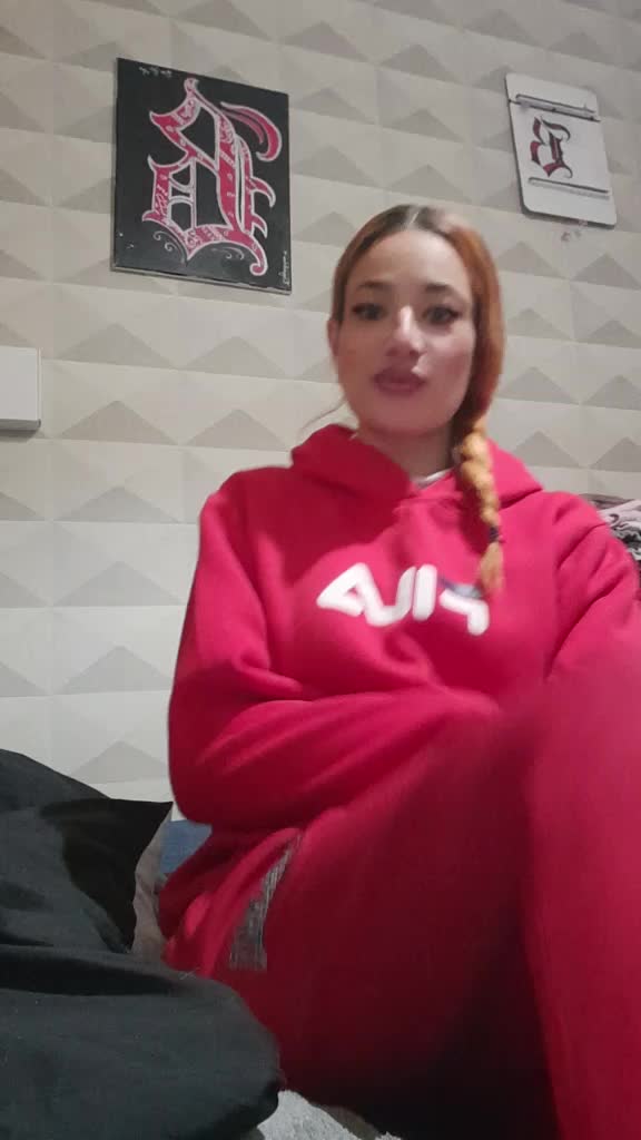 @HiimynamesBee🐝