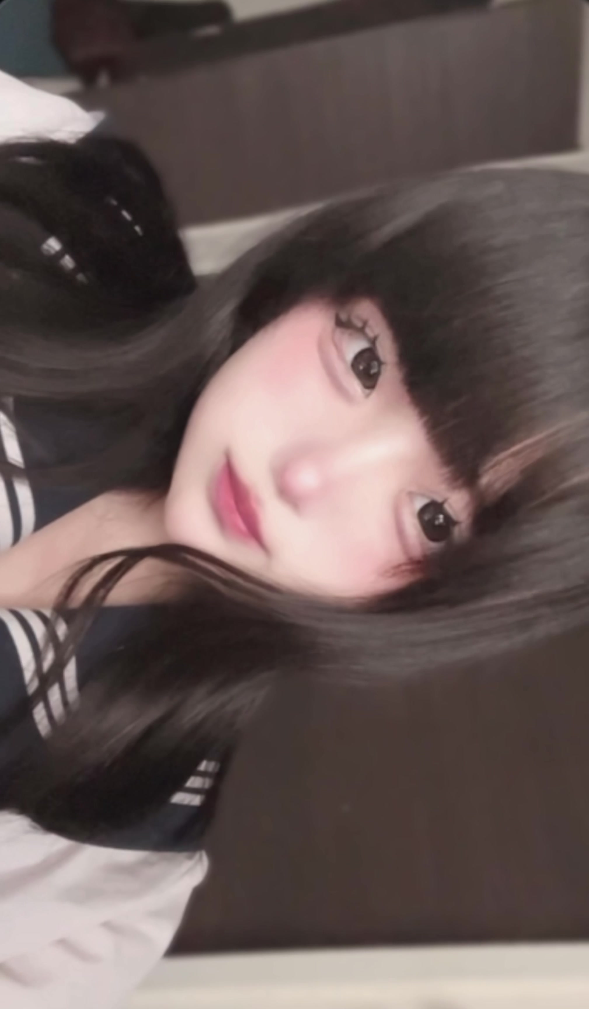 @もにもに