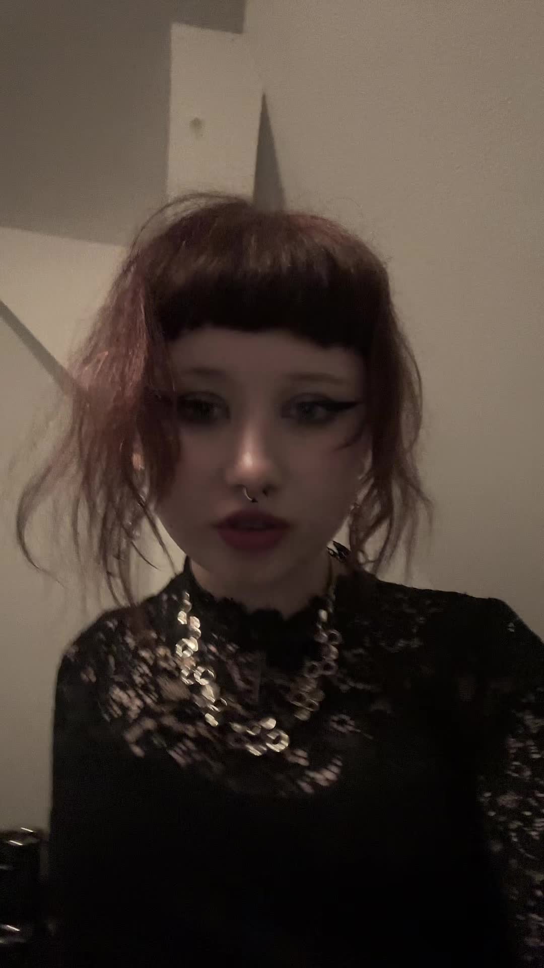 @Skylaxxc
