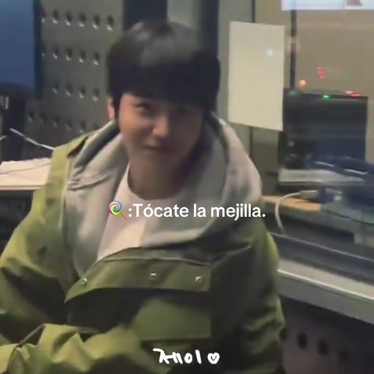 @Los cachetitos de Jinho🍑🐿️