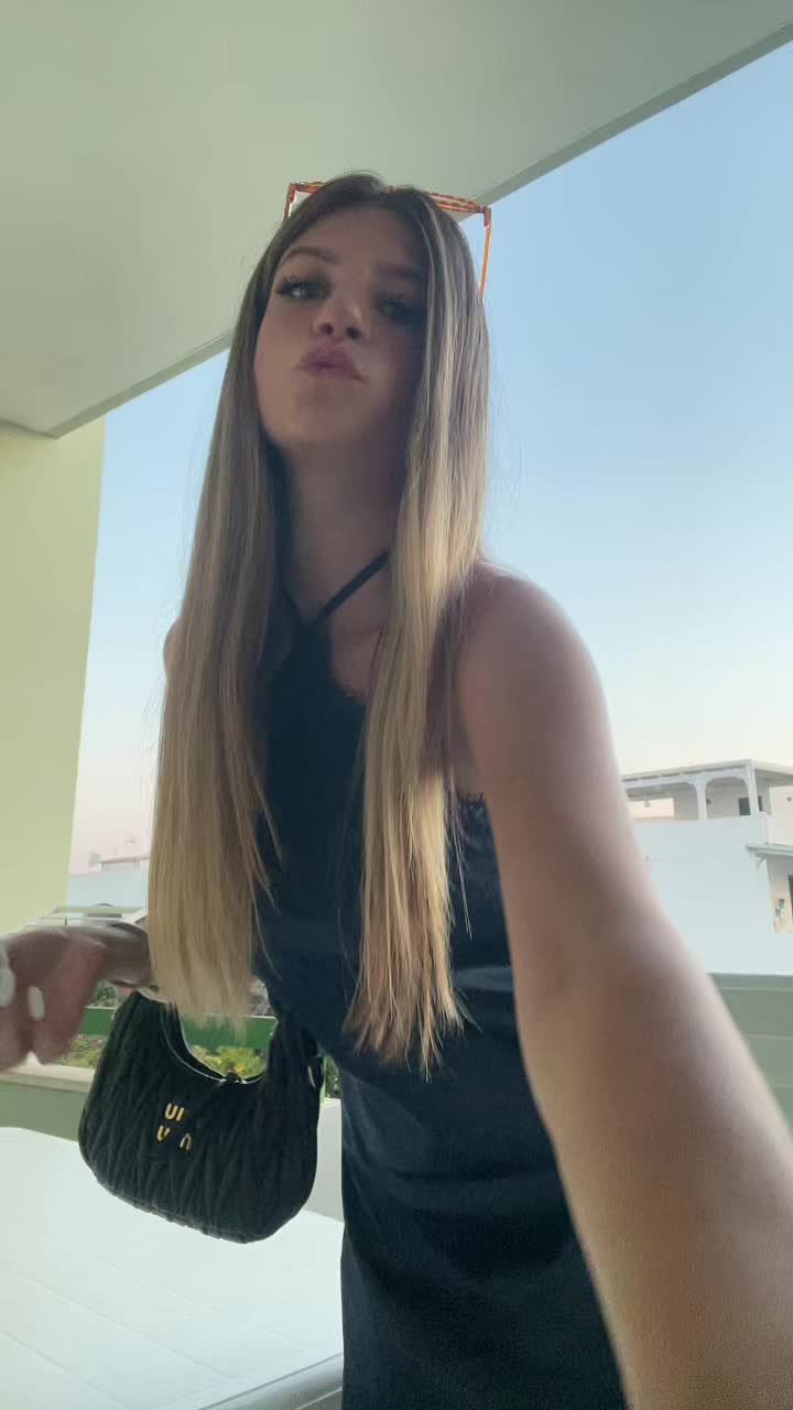 @violettaa