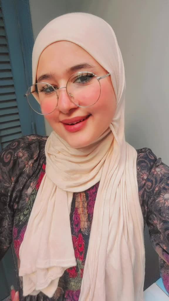 @مديره المدرسه 🦅⭐