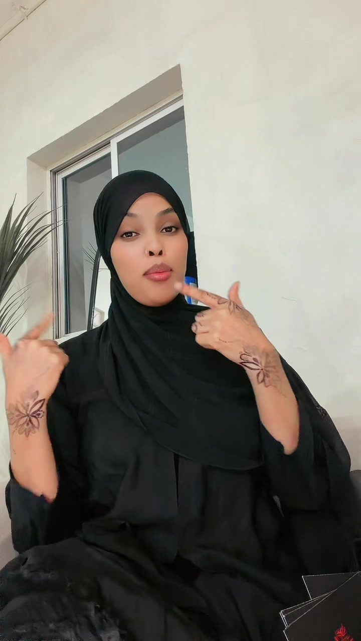 @Fadumo Riyaad