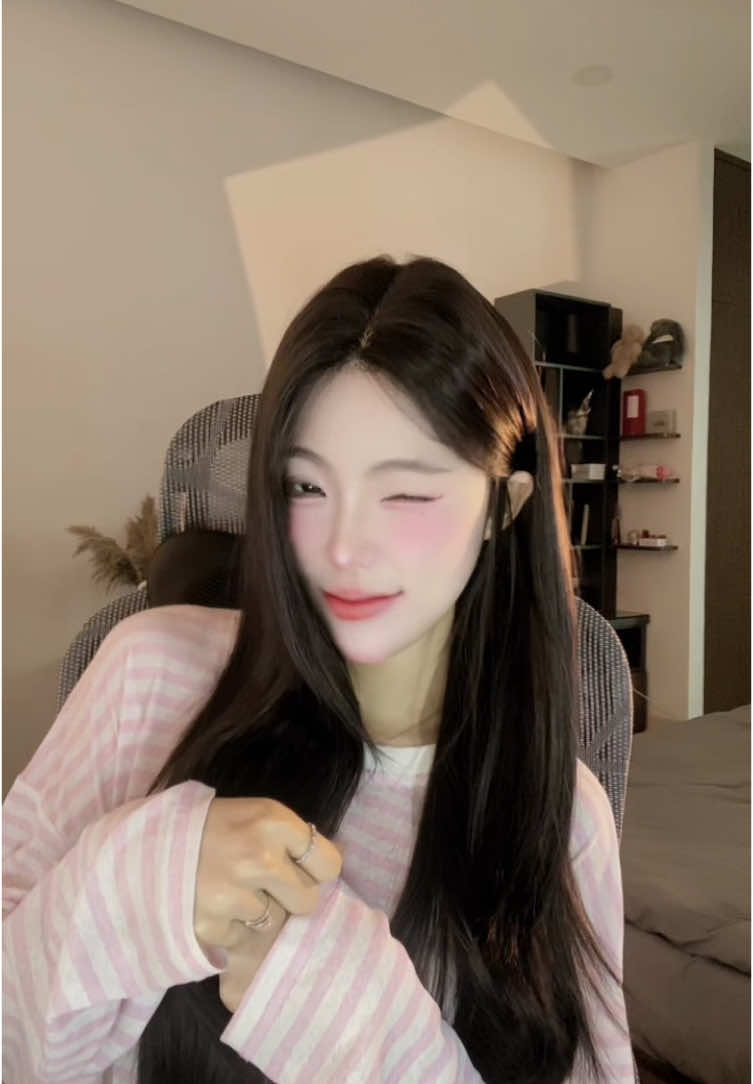 @hayoung