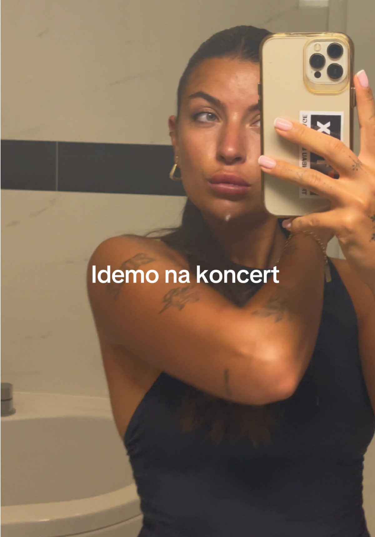 @Anazvkic