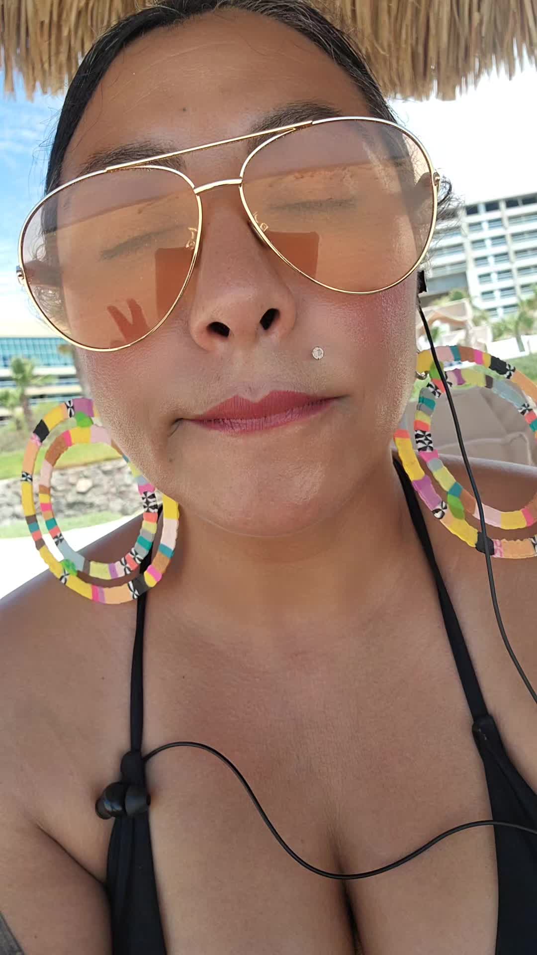 @Vanessa