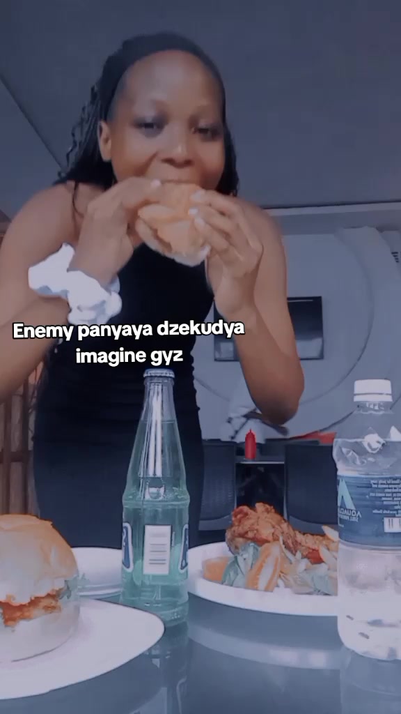 @🧸𝓽𝓮𝓭𝓭𝔂 𝓫𝓸𝓾𝔂🧸