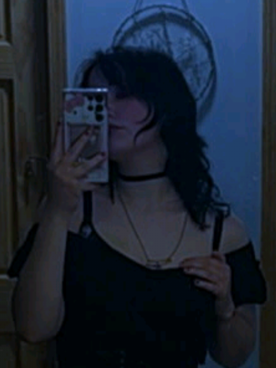 @⛧🖤⛧