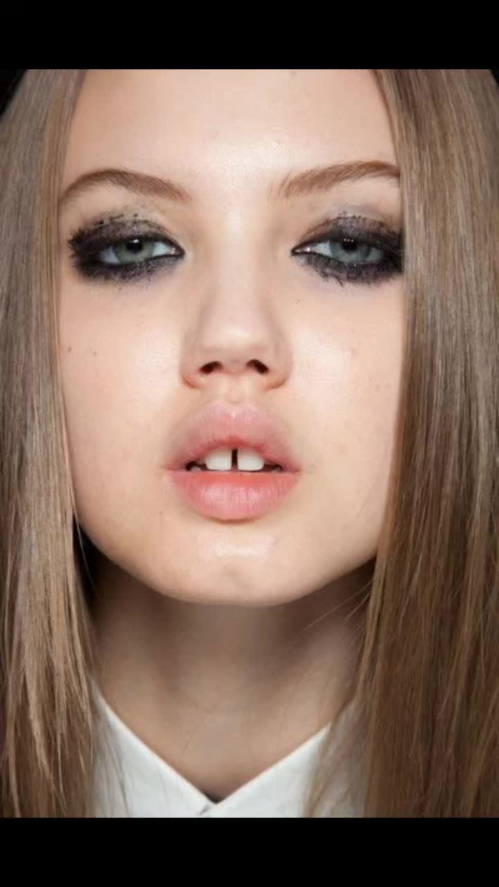 @𝐌𝐨𝐝𝐞𝐥𝐢𝐚𖤐