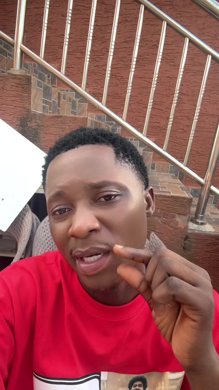 @Abayomi🤖👻