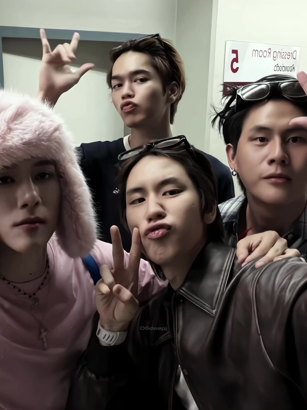 @06deepj
