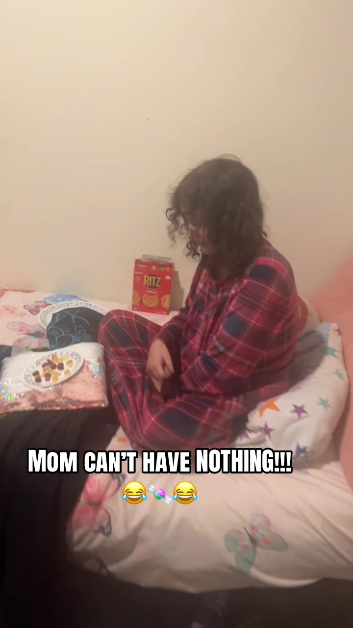 @Hotmomvibes