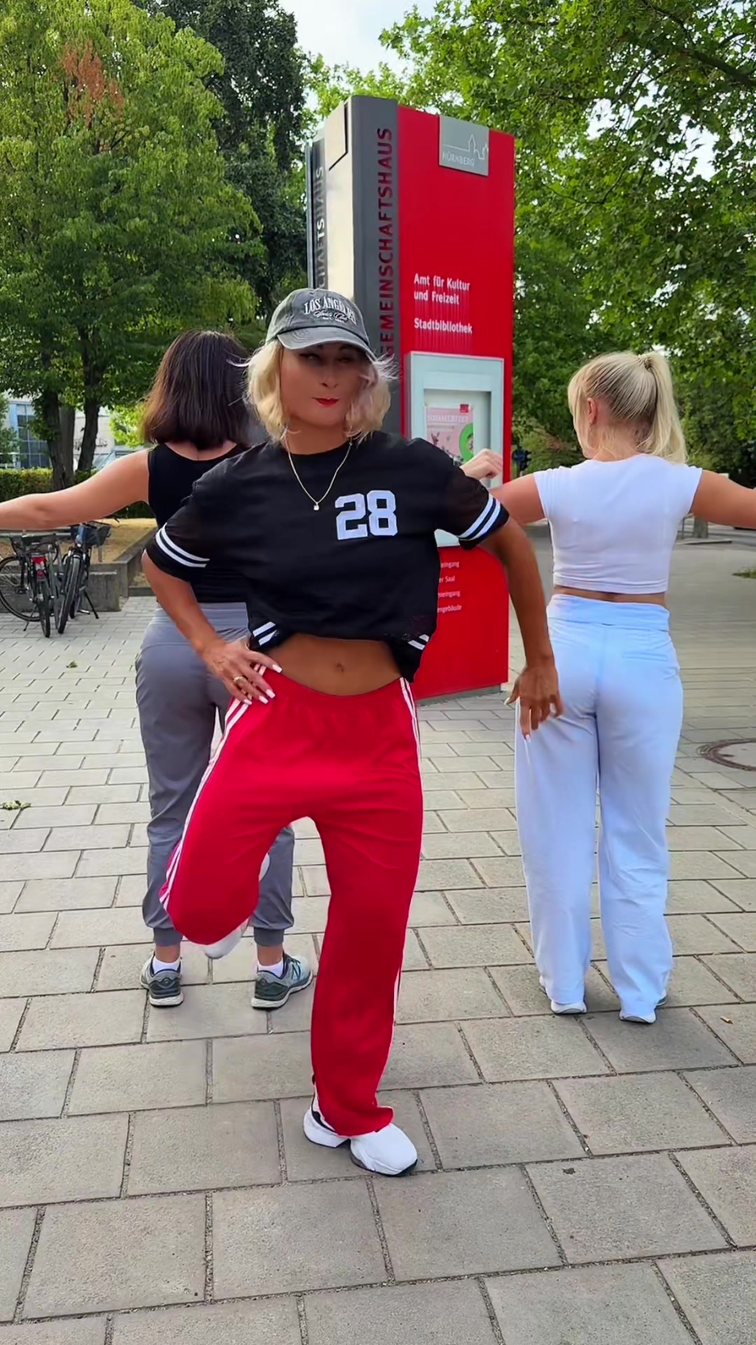 @Mari Корыстная Особа😜
