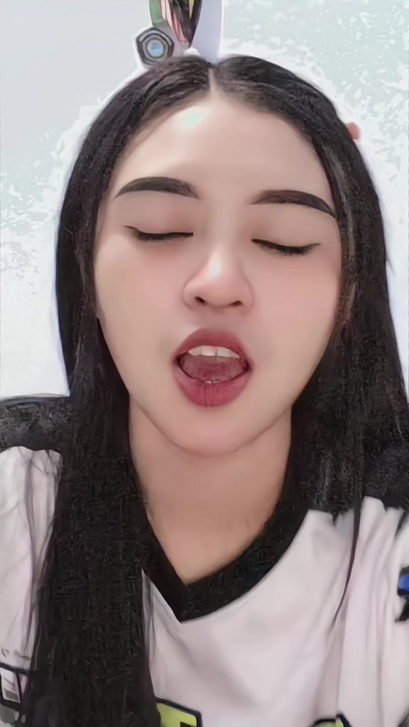 @Nona.Vic